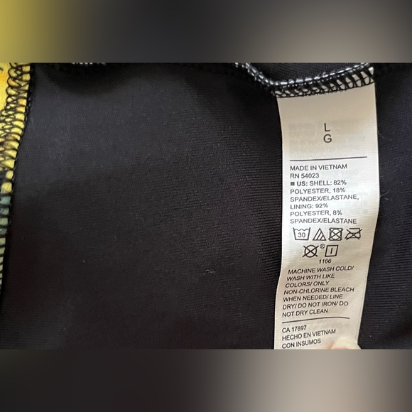 Old Navy Black Sunflower Square-Neck 1 Piece Swimsuit size Large - Picture 4 of 4